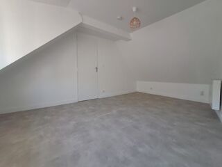  Appartement à louer 2 pièces 28 m²