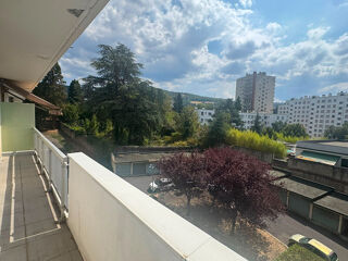  Appartement à louer 4 pièces 65 m²