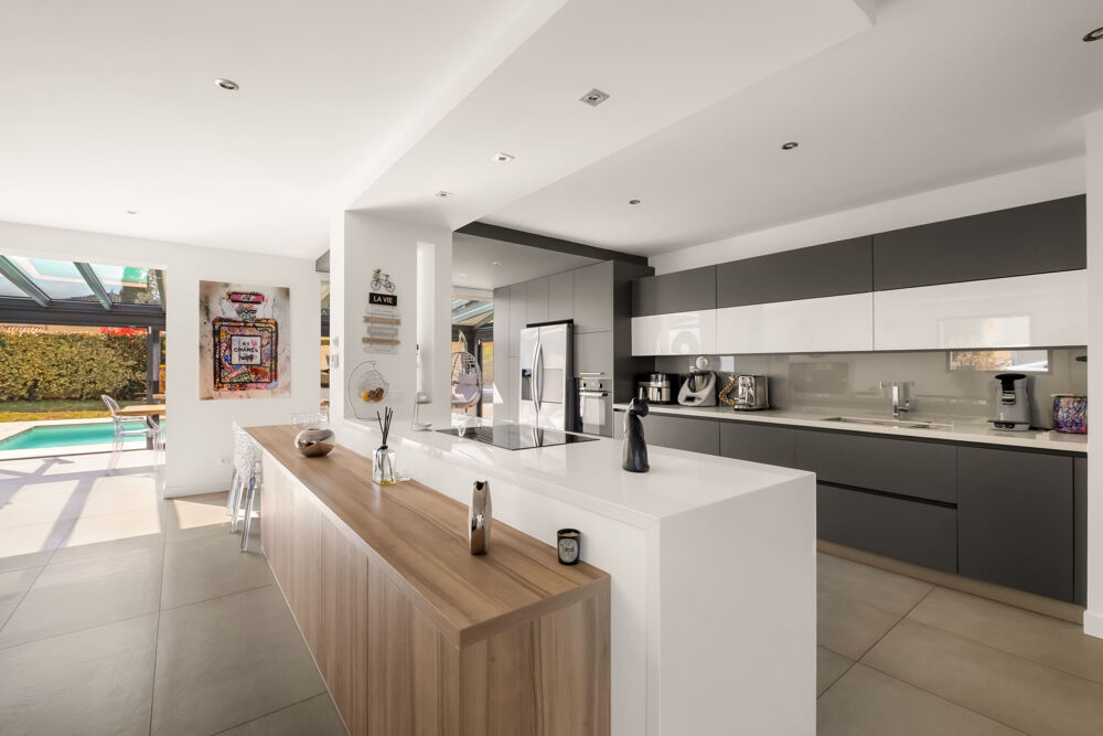 Vente Maison Maison récente avec belles prestations et piscine Chasse-sur-rhône