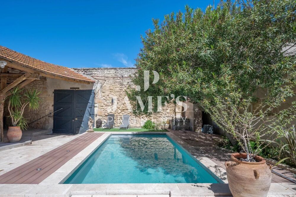 Maison 7 pièces 295 m² · à Fontvieille · 295 m² · 780 000 €