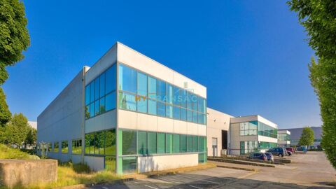   A louer local d'activité de 1331m² dont 196m² de bureaux à Chilly-Mazarin 