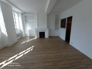  Appartement à louer 1 pièce 56 m²