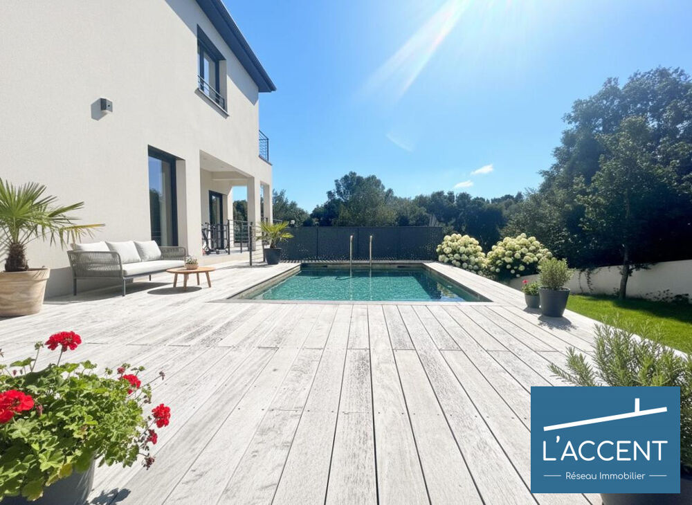 SUBLIME MAISON DE 147M2 AVEC PISCINE POULX