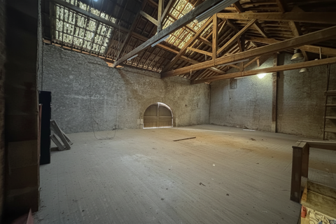   Vente / Local Commercial - 290 m² 