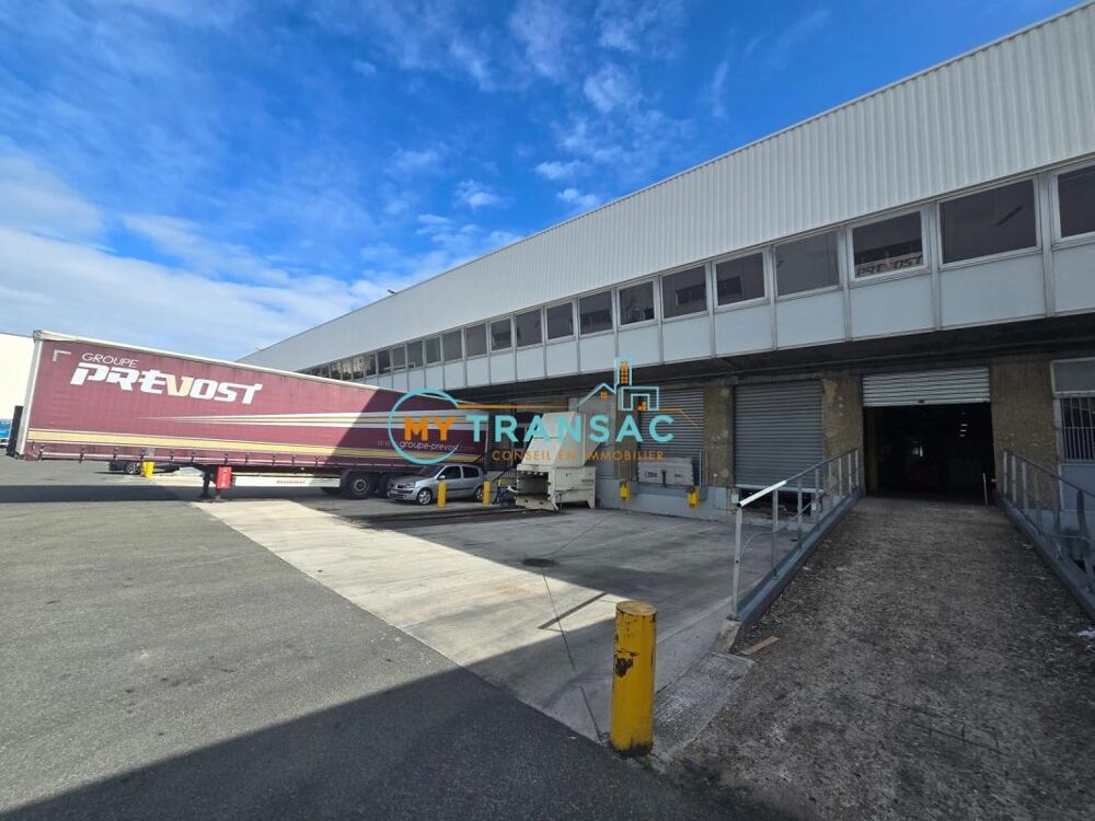   MY TRANSAC vous propose une surface de stockages avec quai, idéalement placé à Rosny sous bois, avec accès immédiat à l'A86 et a 