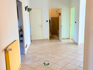  Appartement à louer 4 pièces 87 m²