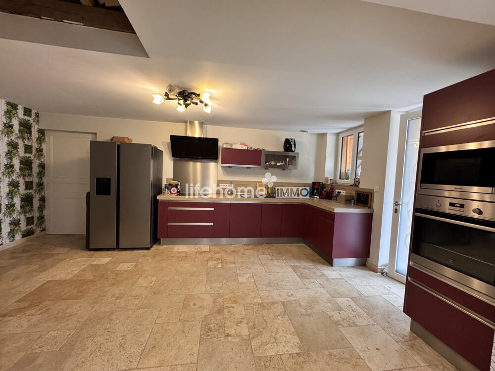 Maison plain pied avec studio indépendant, garge et dépendance