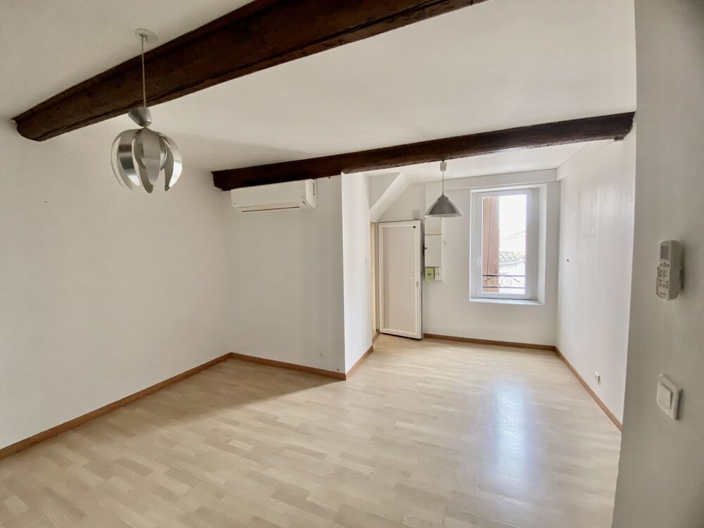 Vente Maison Grande Maison de village avec garage Creissan