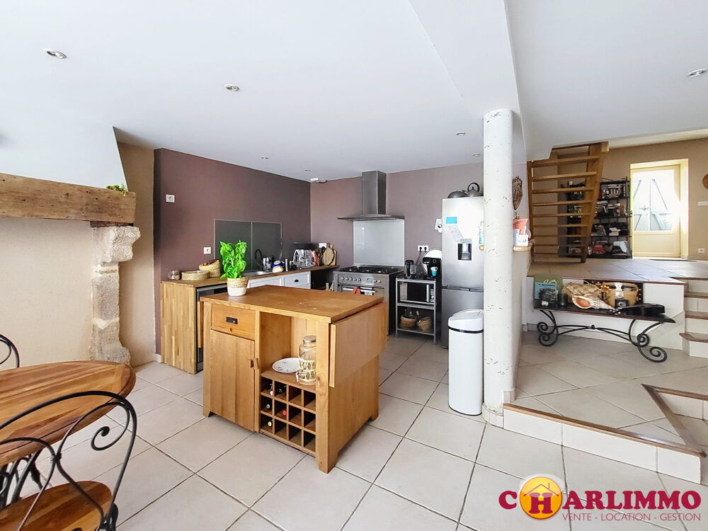 propriété avec 2 maisons et jardin