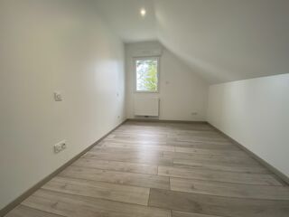  Maison à louer 6 pièces 86 m²