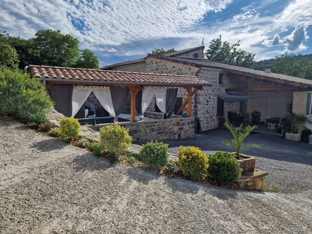 Maison 7 pièces 133 m² · à Saint-Paul-le-Jeune · 133 m² · 420 000 €