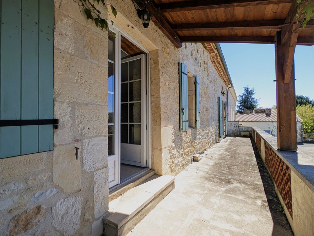 Maison de village en pierres