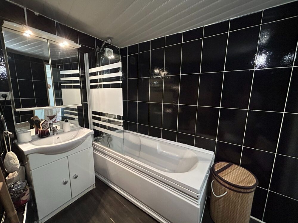 Location Appartement T1 bis avec mezzanine - Rue des Arènes à Besançon Besançon