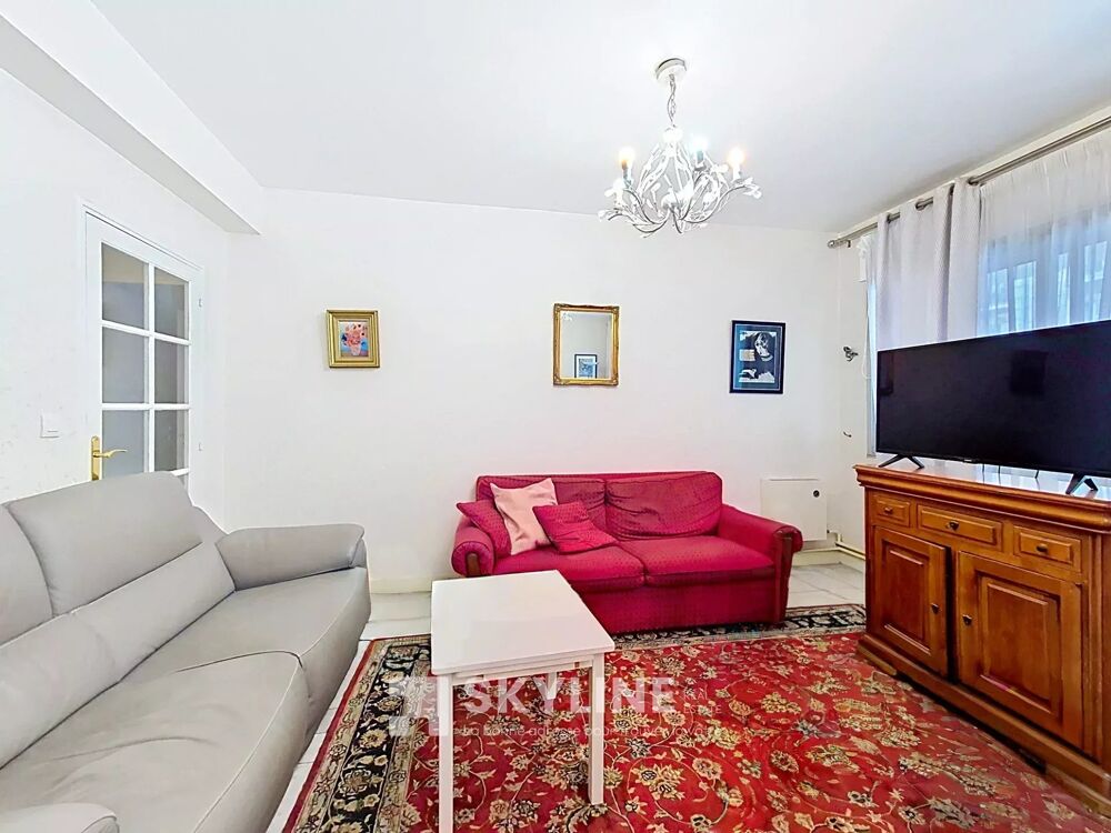 Superbe T4 de 121 m² avec parking au c?ur du prestigieux Carré d
