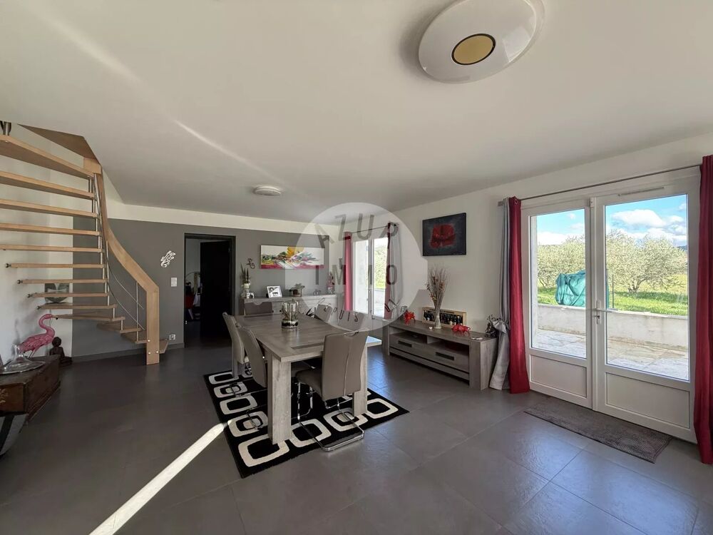 � vendre  Maison Saint-Zacharie (83640)