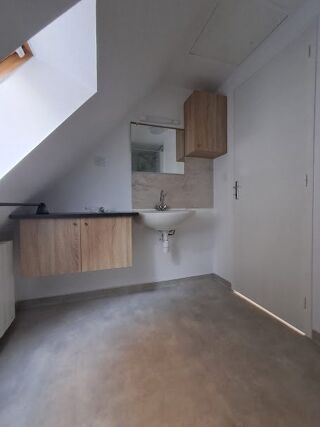  Appartement à louer 2 pièces 28 m²