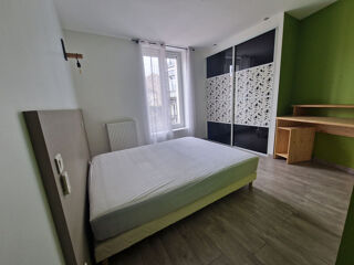  Appartement à louer 3 pièces 66 m²