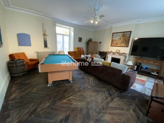  Maison  vendre 7 pices 320 m