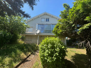  Maison  vendre 8 pices 197 m