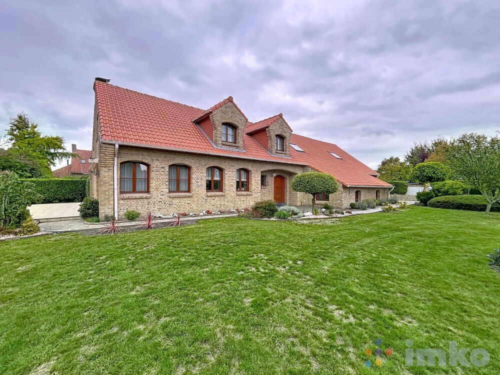 Vente Maison Maison individiuelle bâtie sur une grande parcelle de 2223m2. Téteghem-coudekerque-village