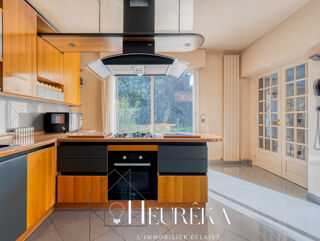  Maison � vendre 8 pi�ces 320 m�