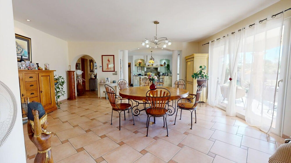 Vente Maison À 8 MIN DE CARCASSONNE - VILLA 5 CHAMBRES, PISCINE, TERRAIN 2 750 M² Arzens