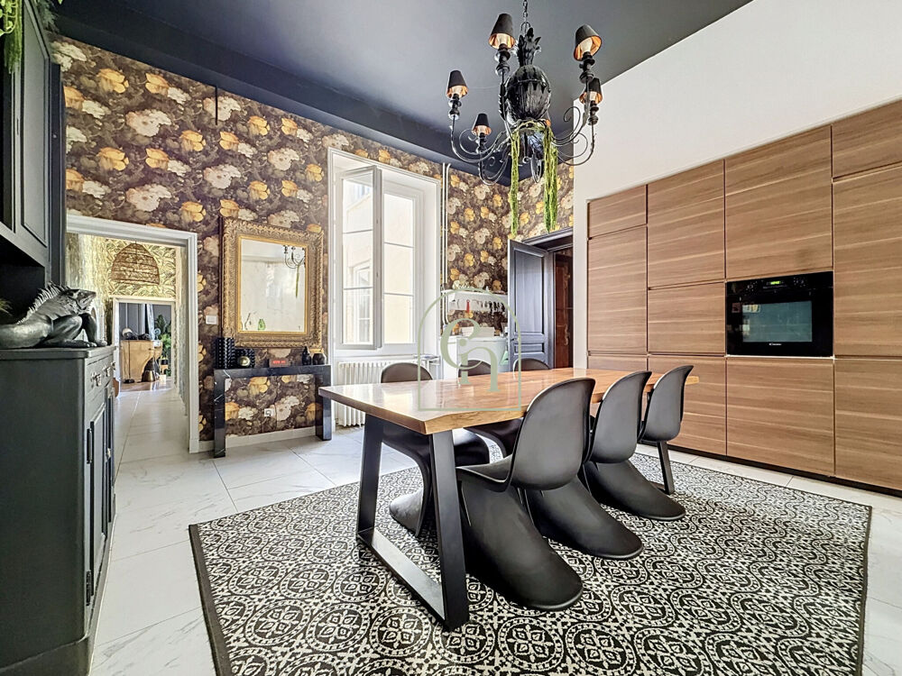 Vente Appartement Vienne, coeur historique -- un appartement qui a une âme 252 m Vienne