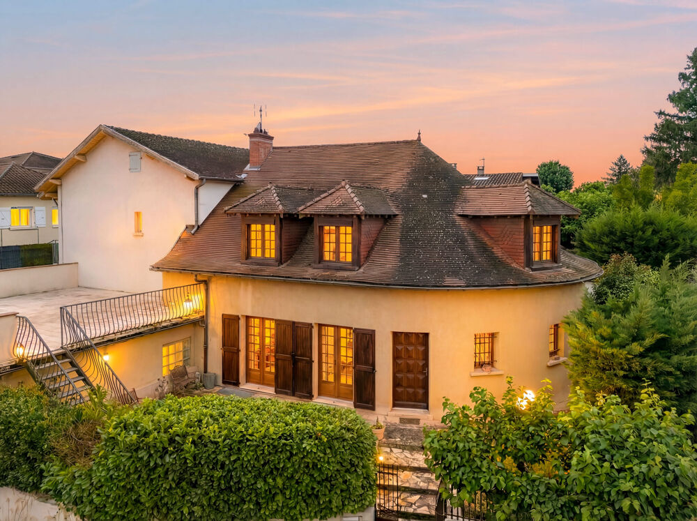 Maison emblématique au coeur du village de Chaponnay