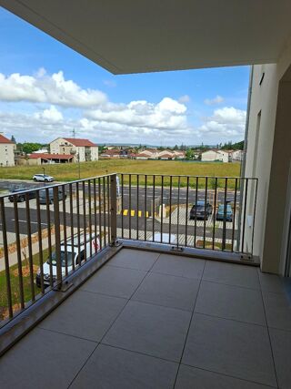  Appartement à louer 3 pièces 67 m²