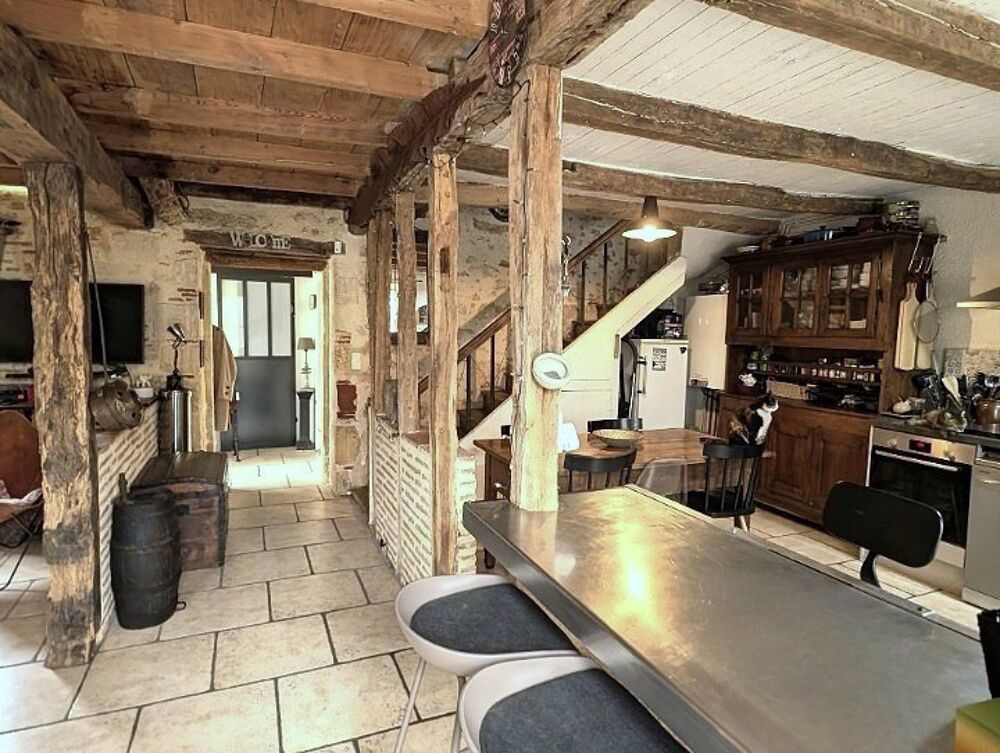 Maison de caractère en pierre - jardin et garage