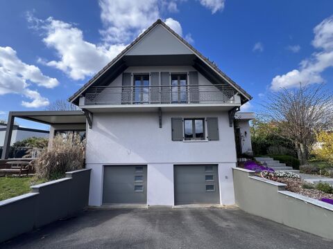   Une signature �l�gante, r�v�l�e par la lumi�re, les volumes et la qualit� des prestations. Maison - 7 pi�ce(s) - 166 m�