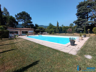 Maison 10 pièces 300 m² · à Aussillon · 300 m² · 775 000 €