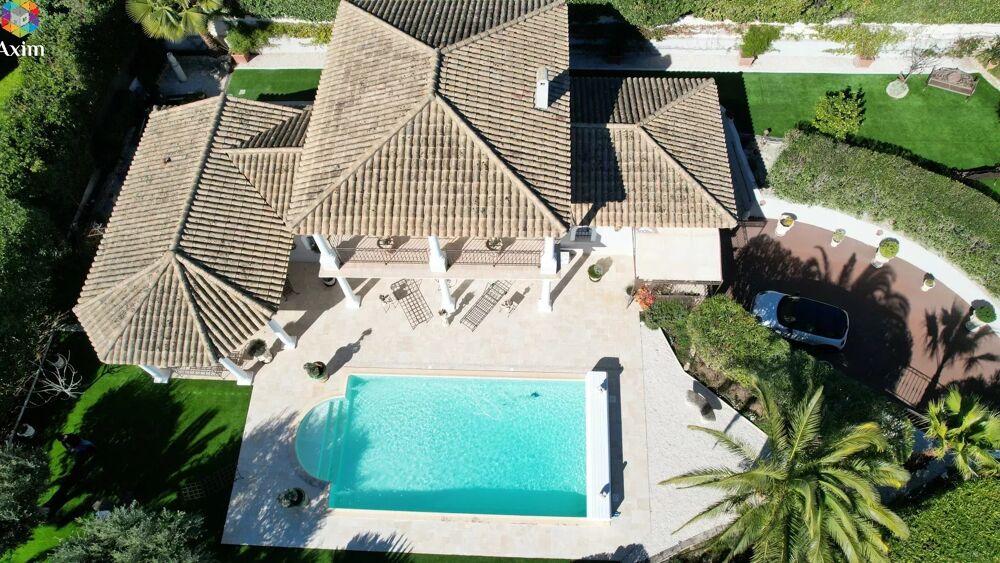 Villa de standing avec piscine