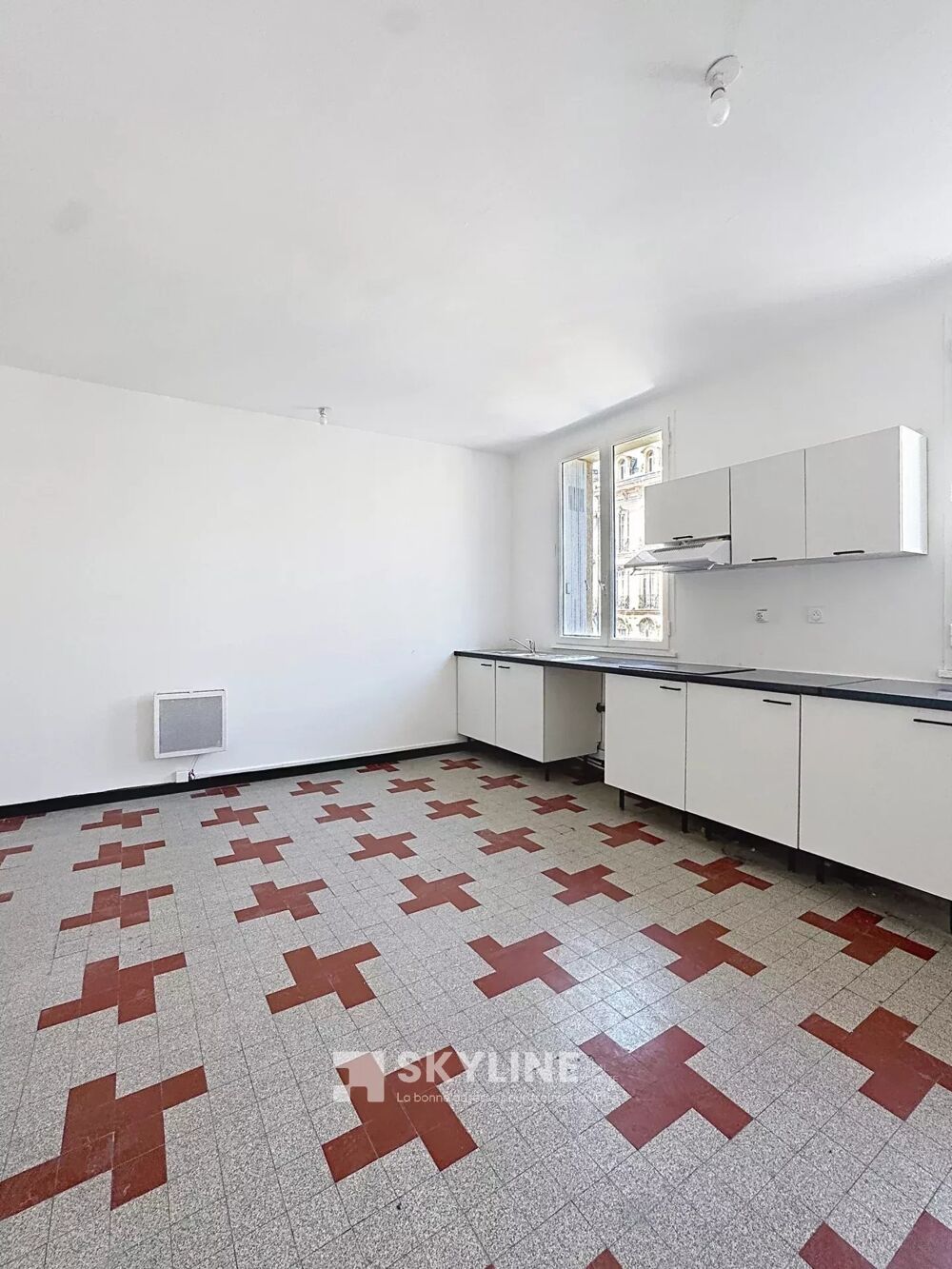 Appartement T4 de 60m2 quartier Noailles au 4e avec ascenseur