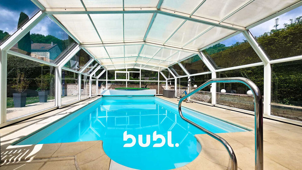 Propriété d'exception 470 m2 / terrain de 1 193 m2 avec pisc