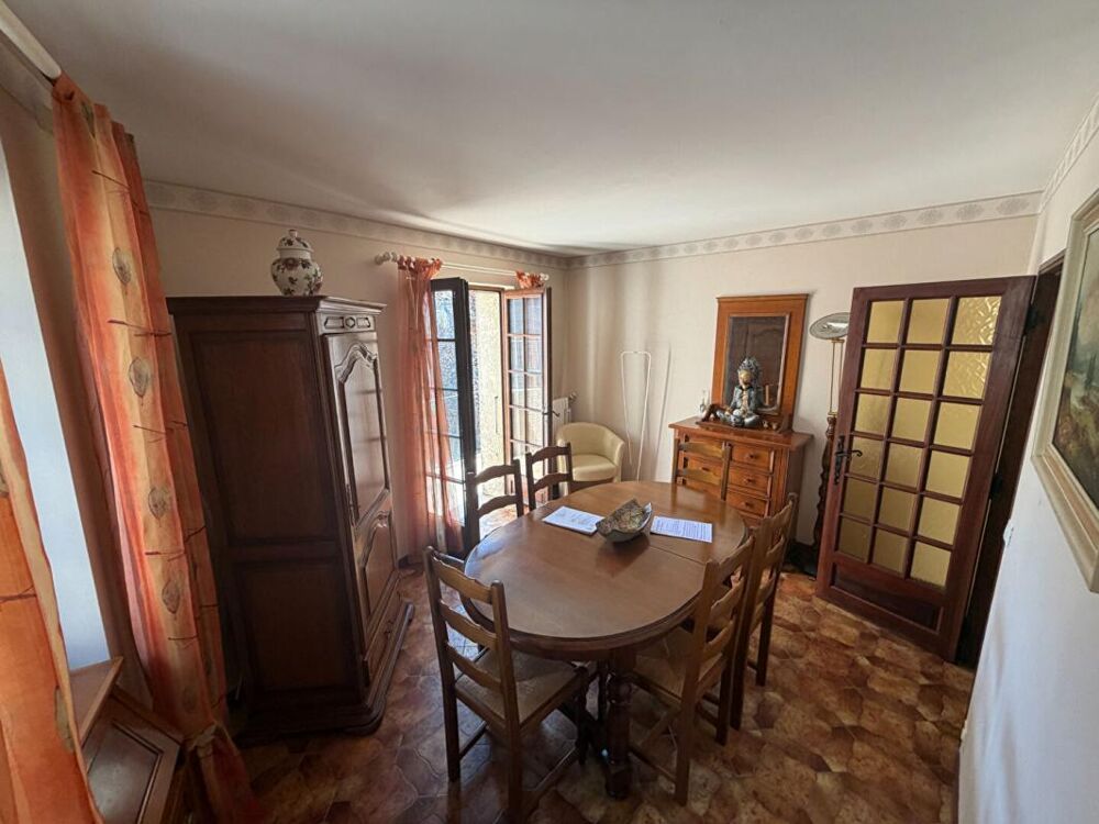 Maison de village avec garage et balcon au coeur de Saint-Jean-de-Maruéjols