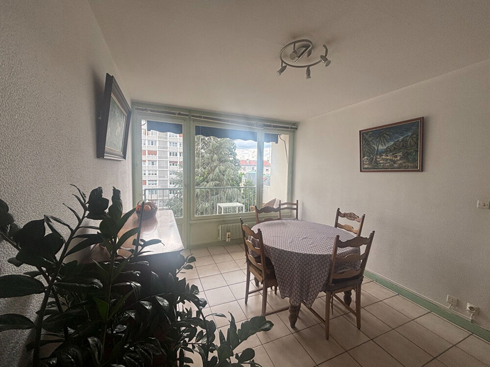 BELLEVUE F3 AVEC PARKING ET BALCON