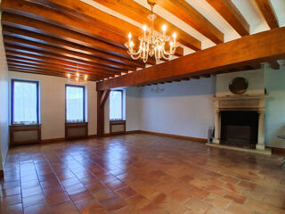  Maison à louer 6 pièces 213 m²
