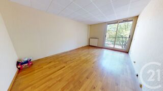  Appartement  vendre 4 pices 74 m