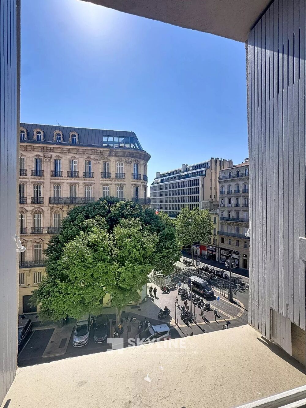 Appartement T4 de 60m2 quartier Noailles au 4e avec ascenseur