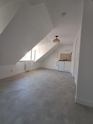  Appartement à louer 2 pièces 28 m²