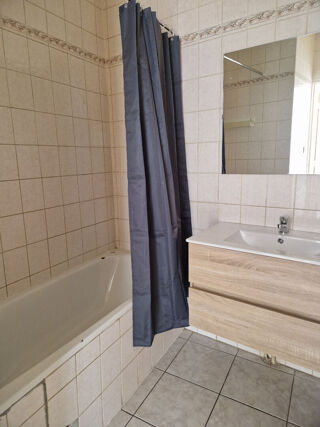  Appartement à louer 3 pièces 55 m²