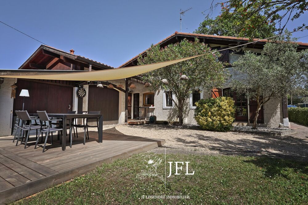 Belle villa landaise avec appartement, piscine et terrain arboré à Capbreton