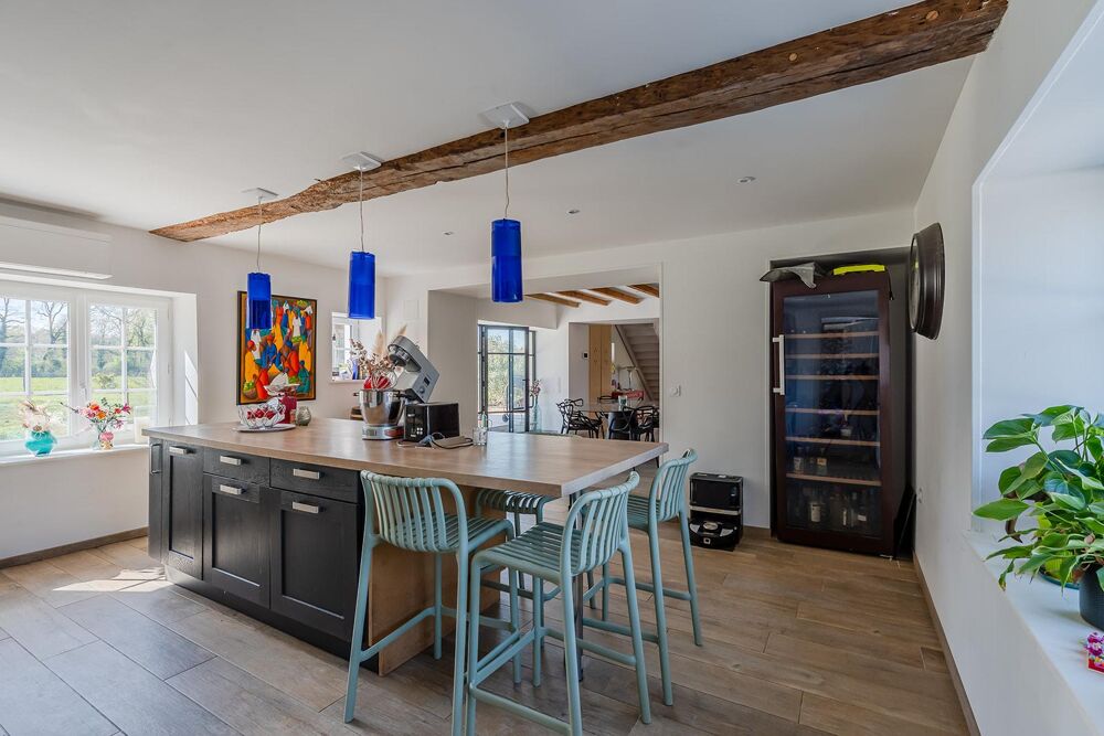 Location Maison 176 m² à Marlieux 1 500 ¤ CC /mois