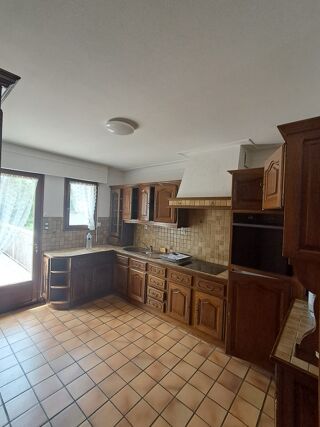  Appartement à louer 3 pièces 79 m²