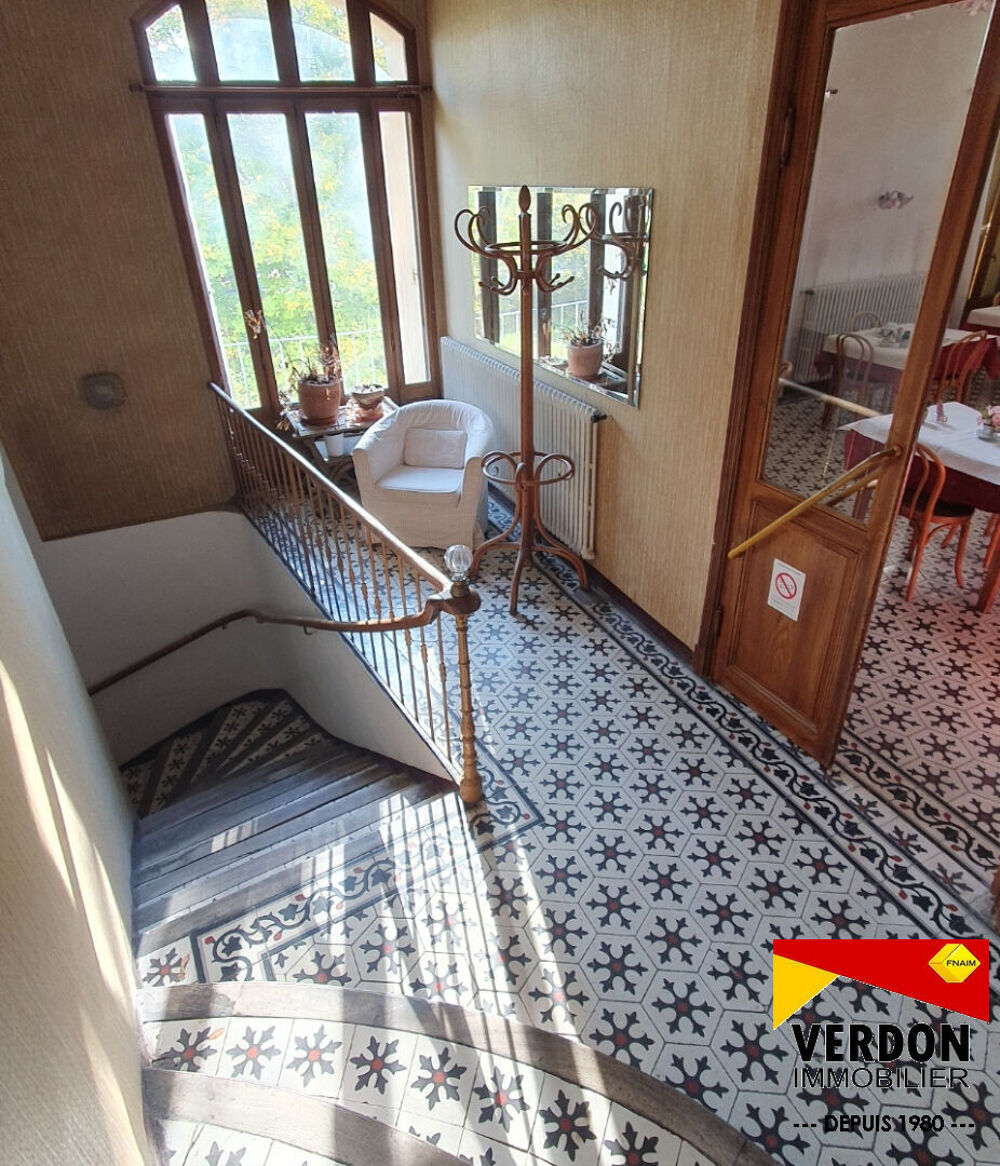 Immeuble 776m2 terrain 1700m2