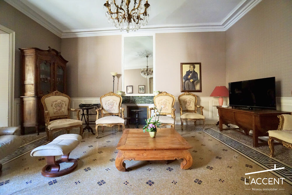 � vendre  Maison Saint-Gilles (30800)