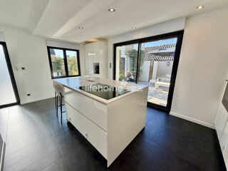  Appartement � vendre 4 pi�ces 179 m�