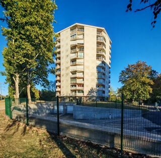 Appartement 5 pièces 140 m² · à Chambray-lès-Tours · 140 m² · 250 000 €