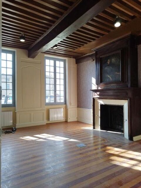   Location Bureau 54 m² à Neuville les Dames 450 ¤ CC /mois 